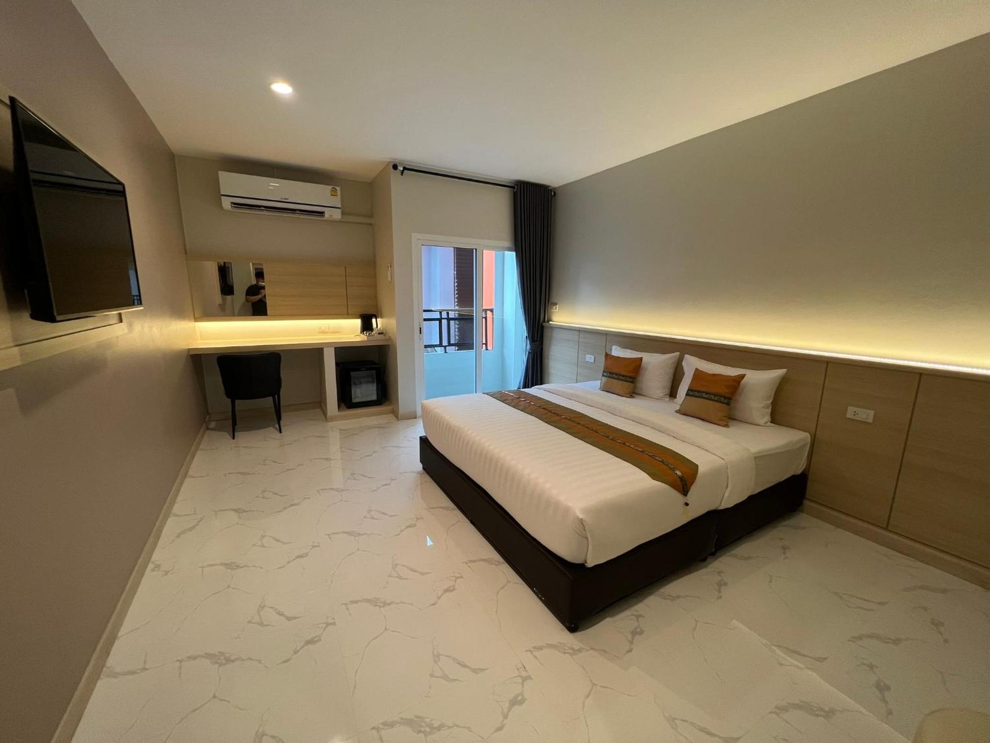 The Hub Suratthanl Surat Thani Exterior foto